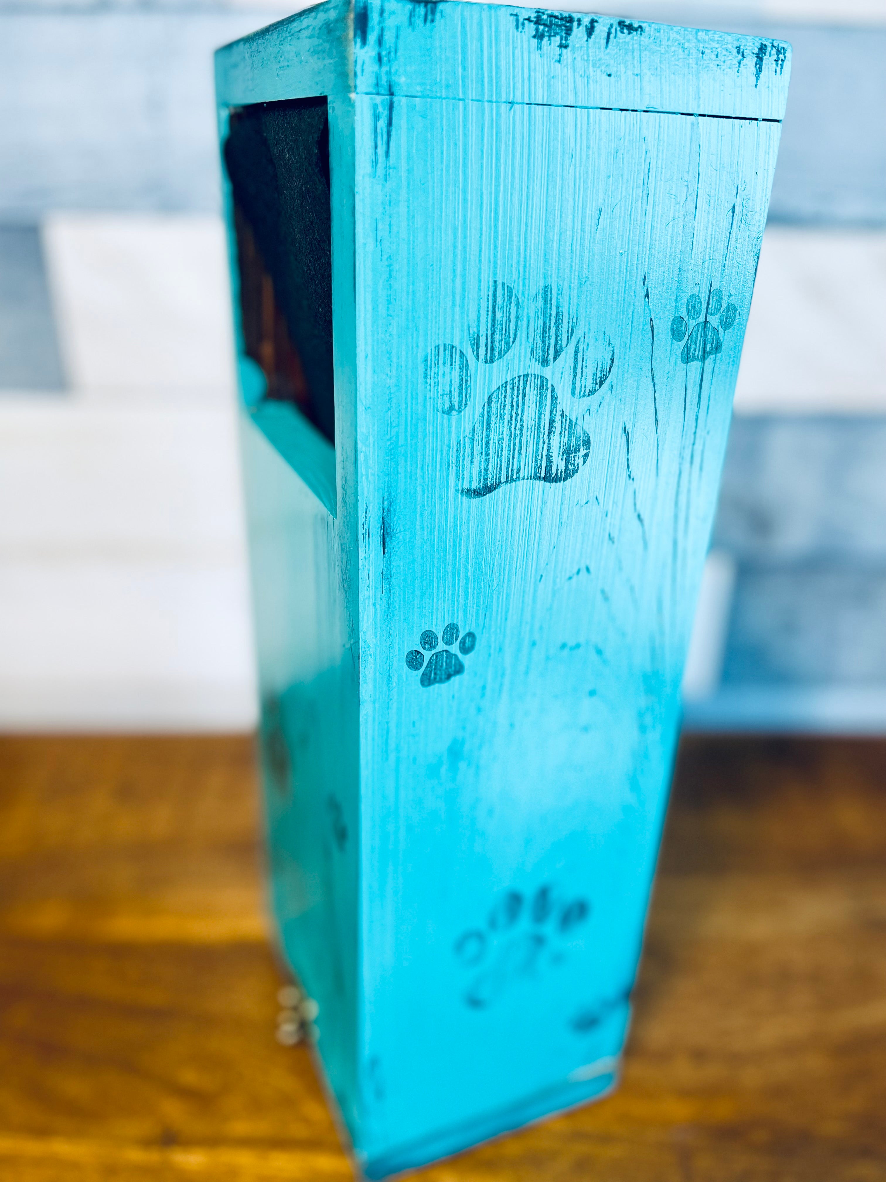 Dog Poop Receptacle (Seafoam Green and Black)